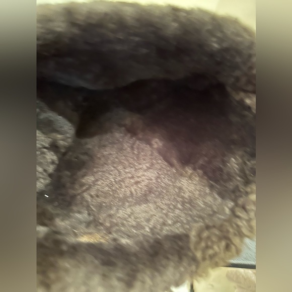 Maxillian women’s Real lambswool shearling hat - Picture 3 of 4